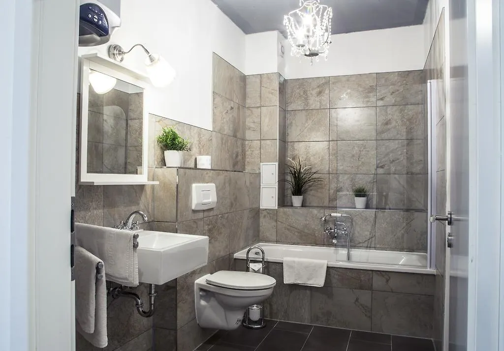 Apartment Hevals Grand Appartments Tempelhof Berlin Germany
